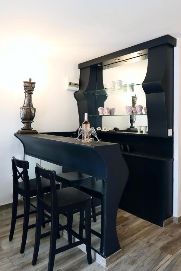 La Romana Luxe Et Serenite Au Coeur De Saint-Tropez Suites Spacieuses Avec Jardin Enchanteur Luaran gambar