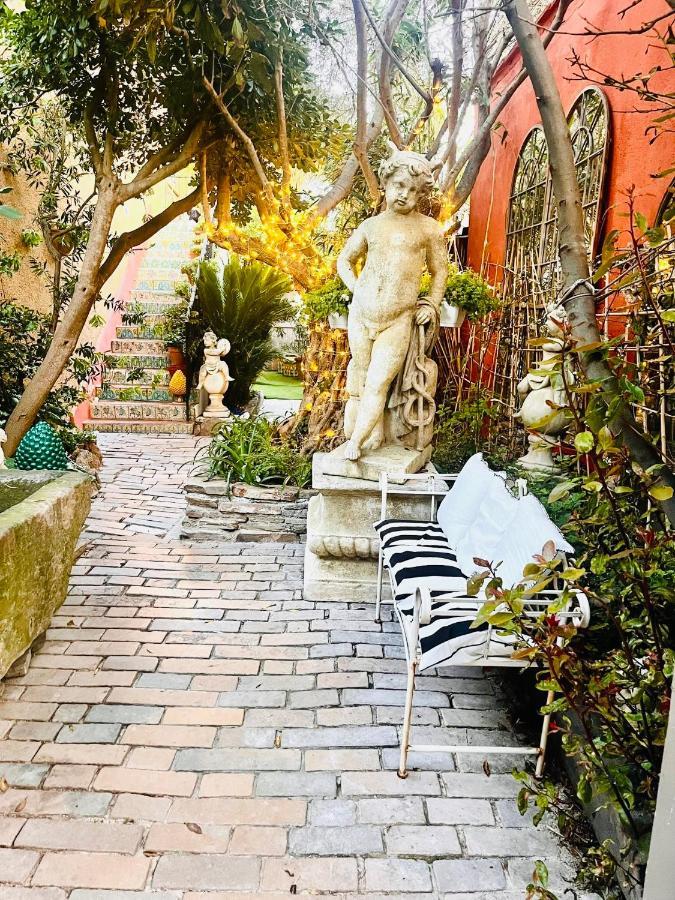 La Romana Luxe Et Serenite Au Coeur De Saint-Tropez Suites Spacieuses Avec Jardin Enchanteur Luaran gambar
