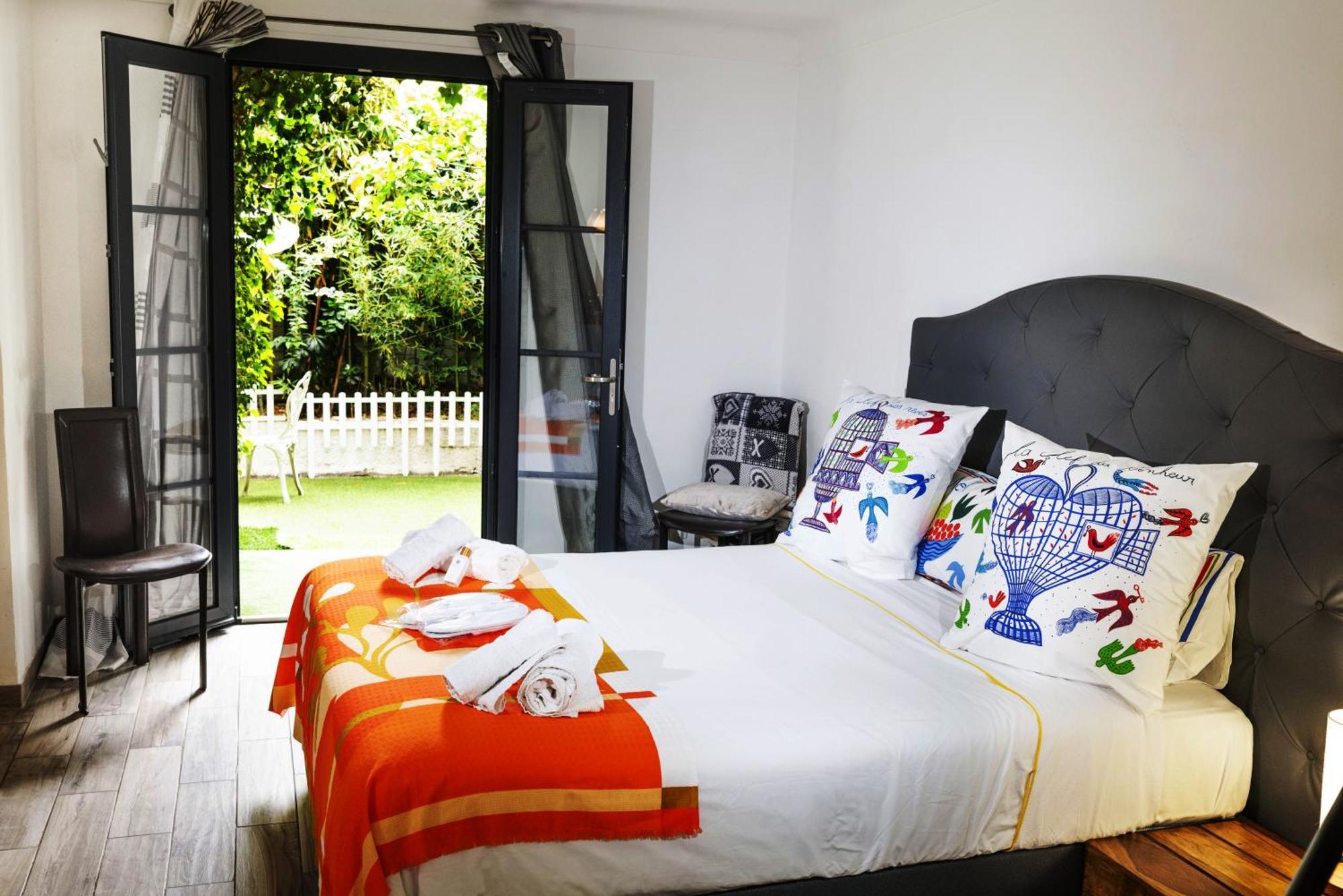 La Romana Luxe Et Serenite Au Coeur De Saint-Tropez Suites Spacieuses Avec Jardin Enchanteur Luaran gambar